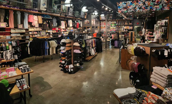 ZUMIEZ polished concrete floor in ELLENTON, FL - photo 1